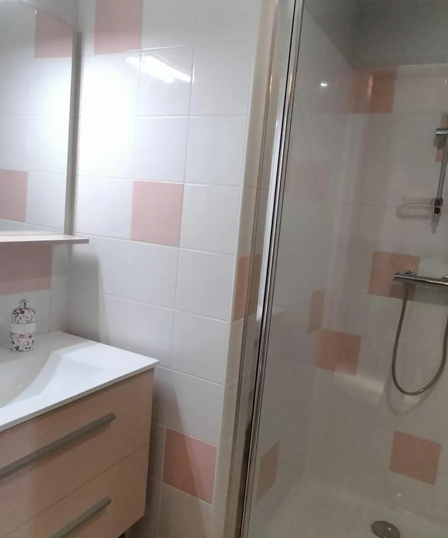 Holiday home Les Granges D'En Naoua, Grand Gite Avec Piscine Maubec